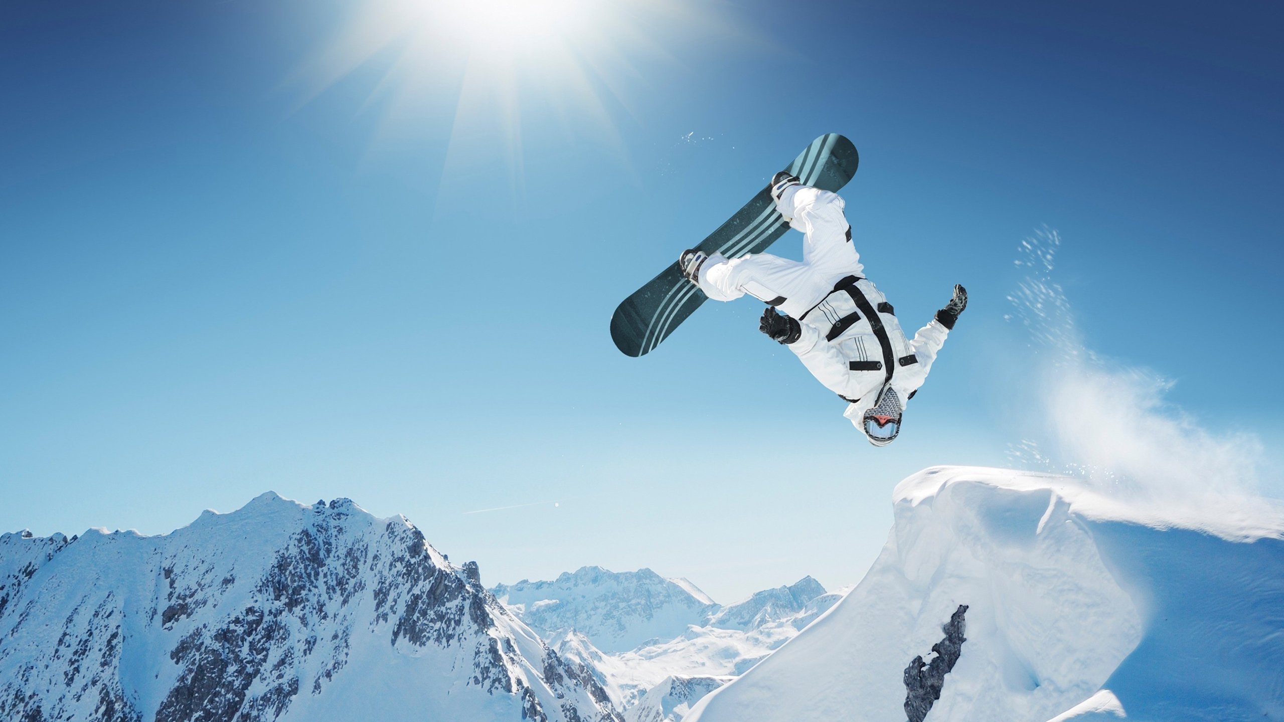 开云体育世界杯-钢铁战车碾碎桑巴舞步，捷克全场压制巴西，卢卡库天神下凡送巴西小组赛首败